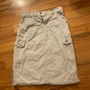 Old Navy white skirt